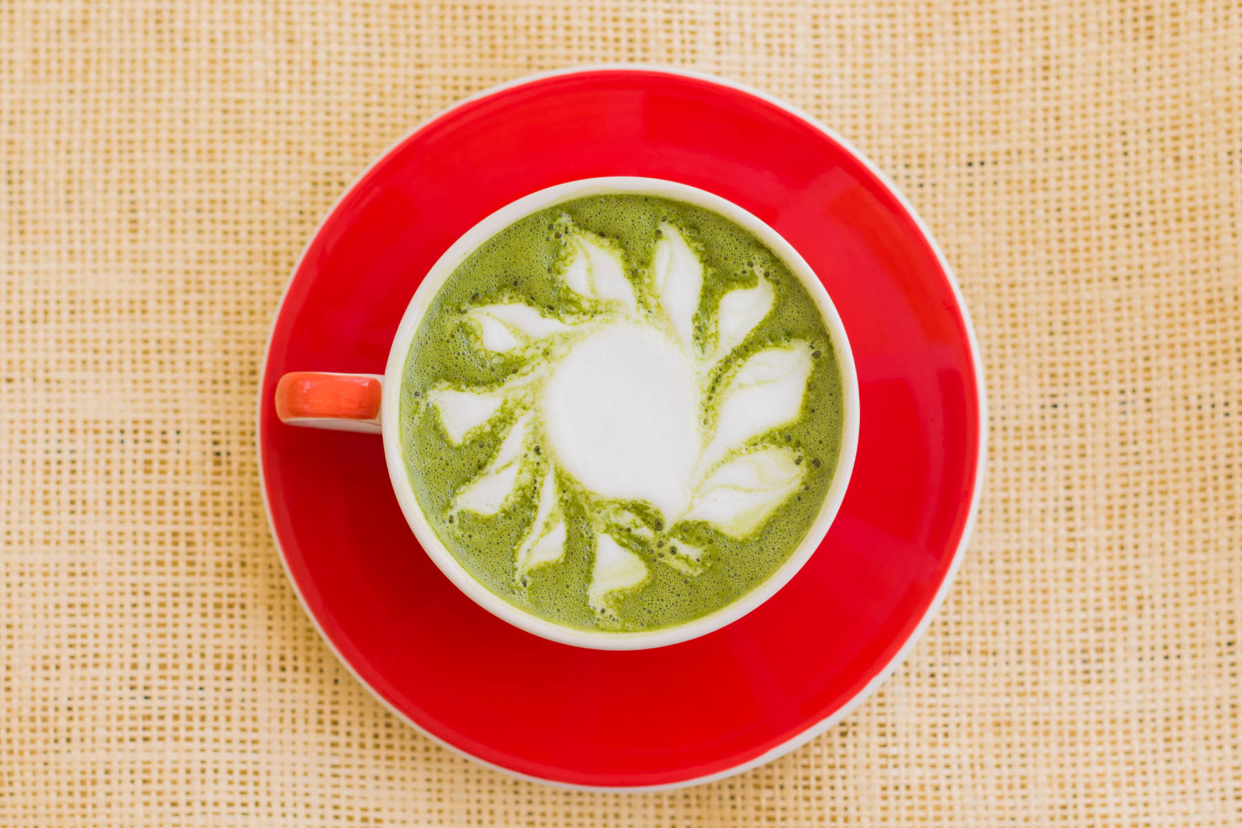 5 raisons de remplacer votre café matinal par un thé vert matcha