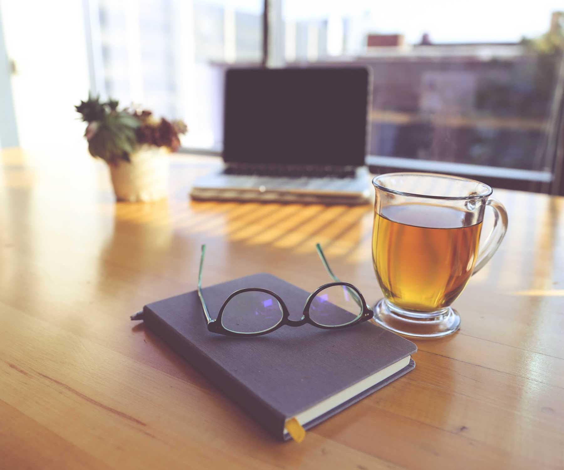 Boire du thé chaud tous les jours est lié à un risque plus faible de glaucome