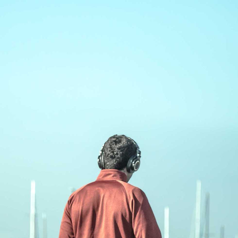 Comment notre cerveau auditif sélectionne-t-il les sons et sait quoi écouter ?