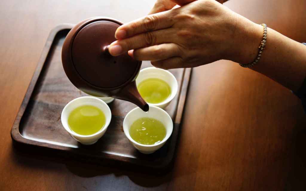 Les bienfaits du thé vert sur le microbiote buccal et contre le cancer de la bouche