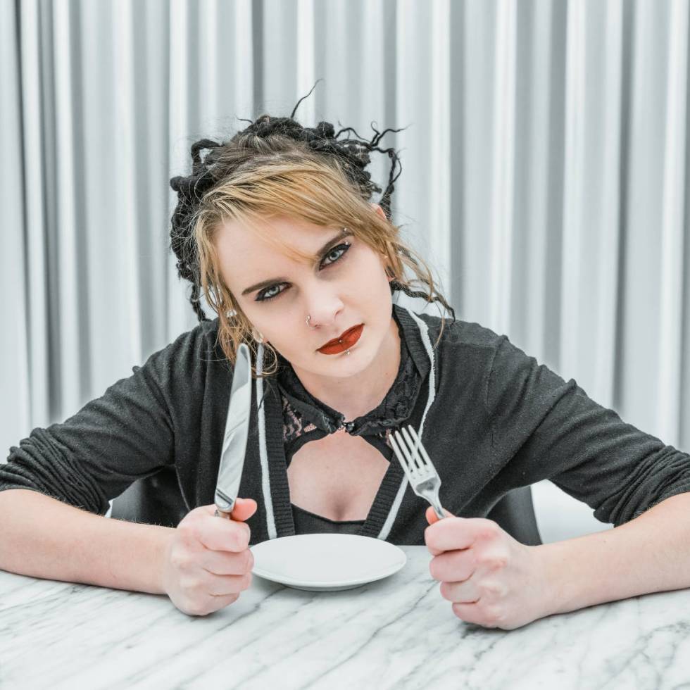 Pourquoi pouvons-nous passer d'une simple faim à la sensation d'être affamé et agressif ?