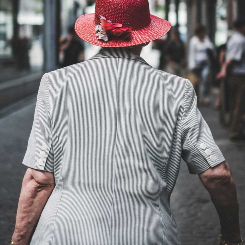 Lien entre graisse du ventre et déficience cognitive chez les personnes âgées