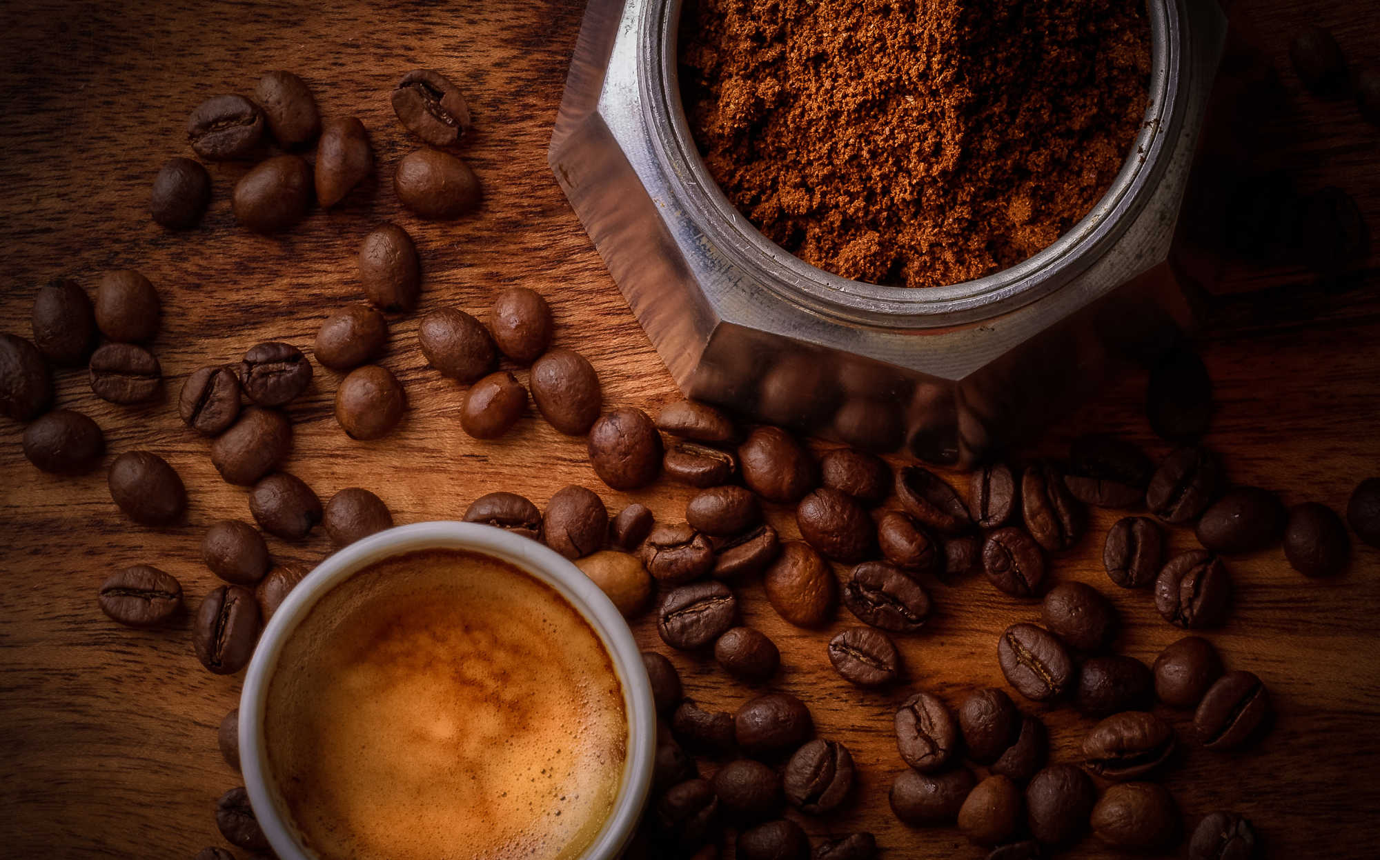 Pourquoi les personnes plus sensibles au goût amer de la caféine boivent plus de café ?