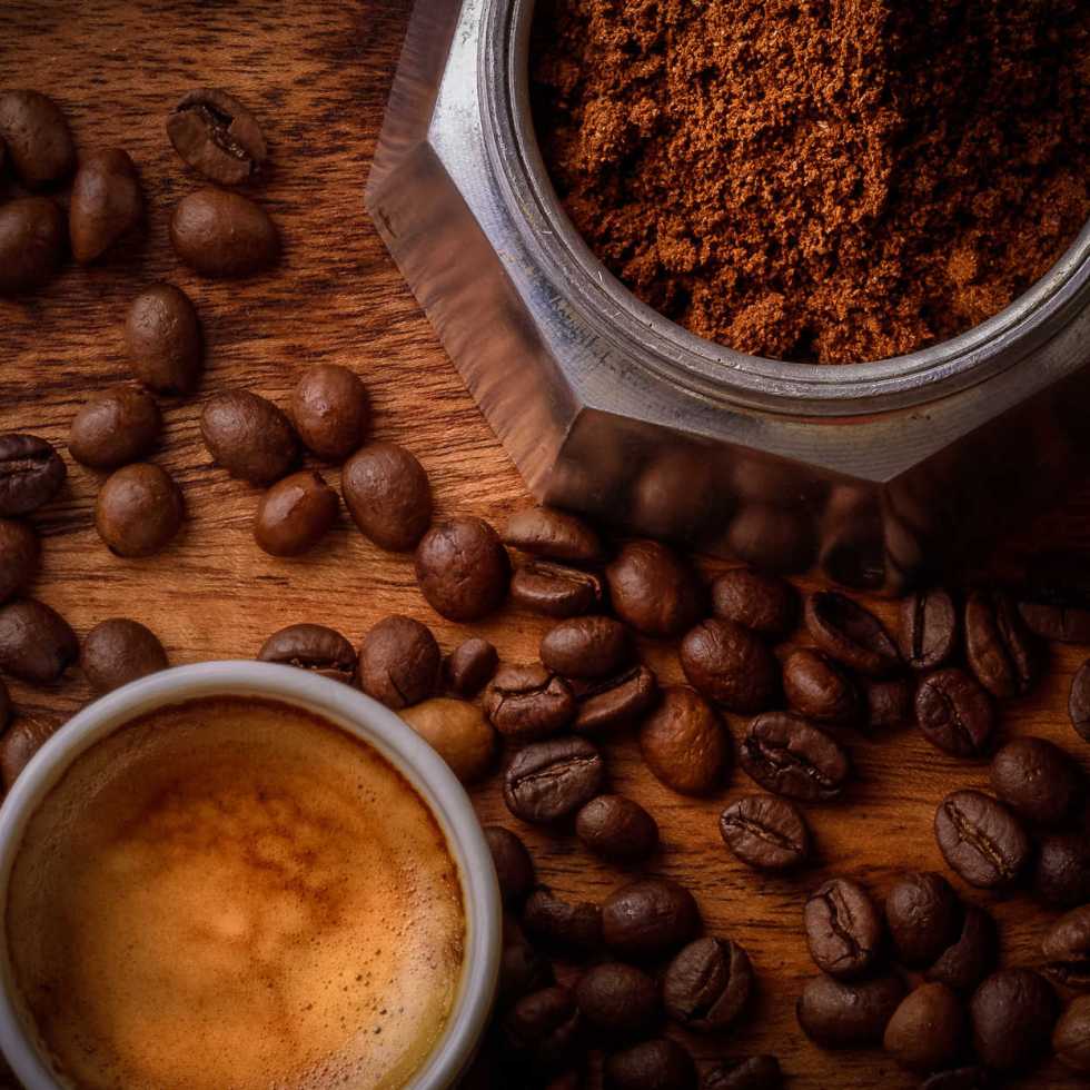 Pourquoi les personnes plus sensibles au goût amer de la caféine boivent plus de café ?