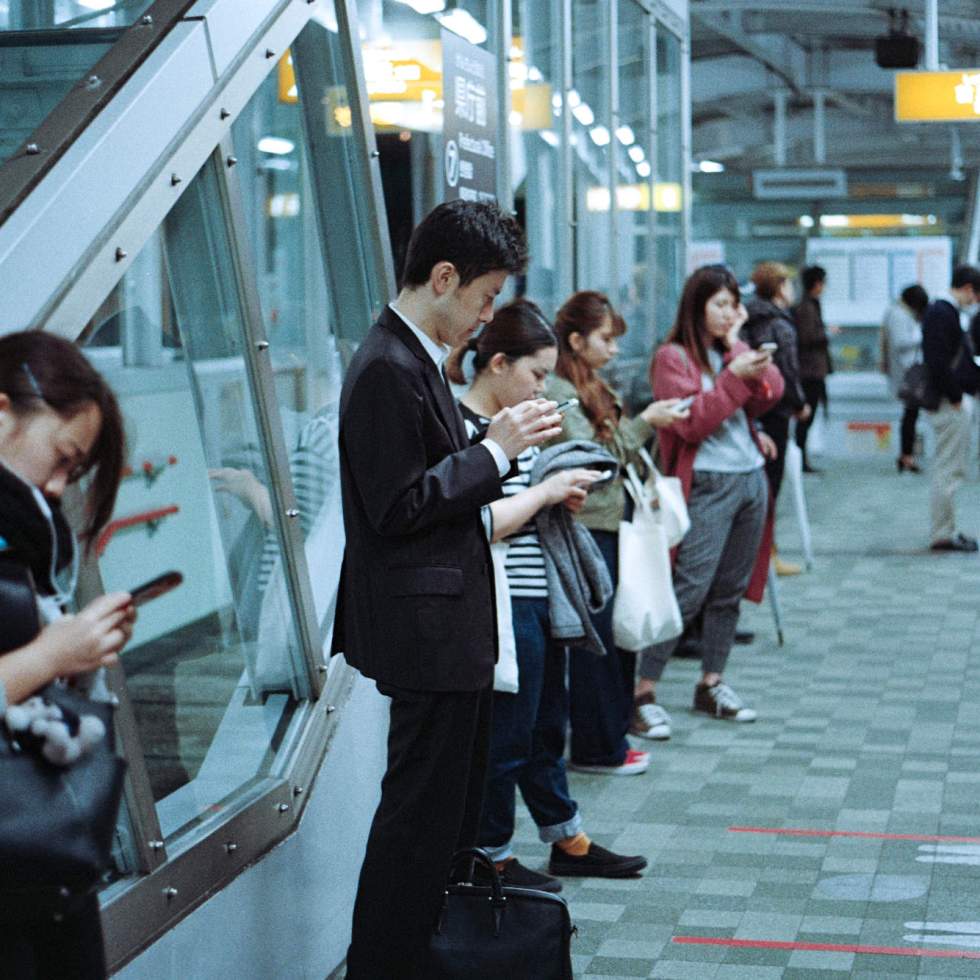 Quand le smartphone prend le pouvoir sur notre sommeil et notre productivité