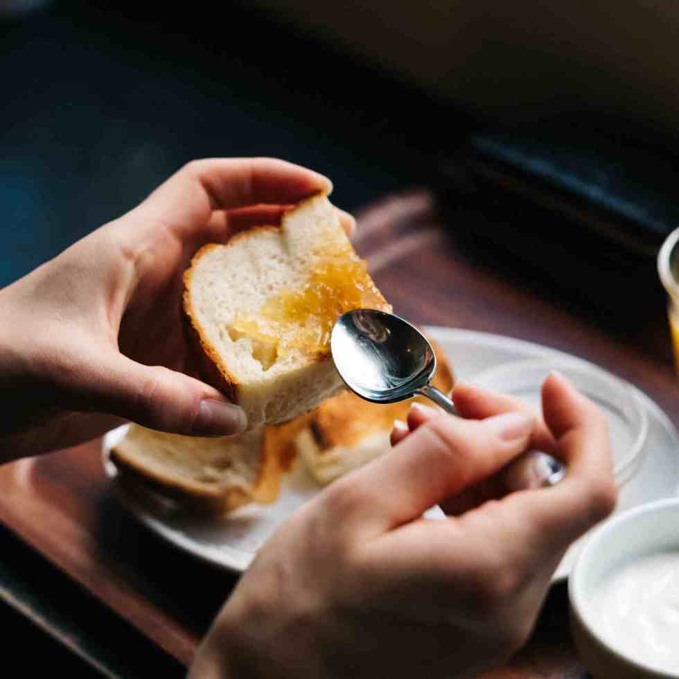 Un petit-déjeuner riche en glucides améliore le contrôle glycémique